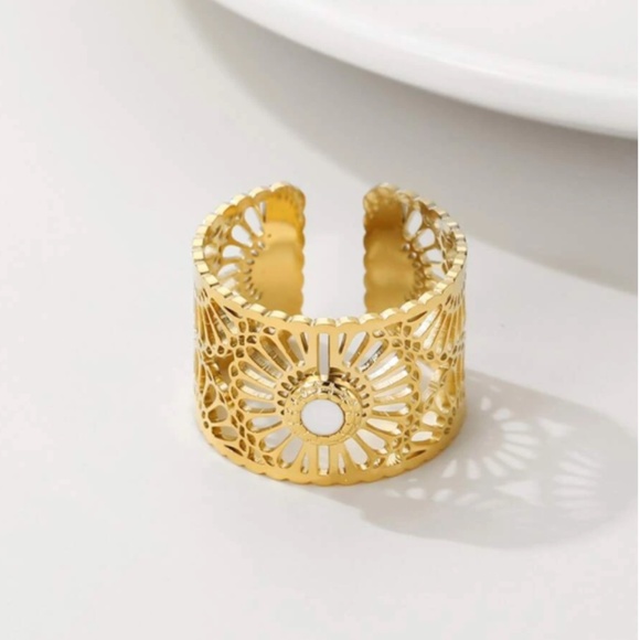 Jewelry - Goldtone plated Stainless Steel Floral Wrap Cuff Ring OSFM